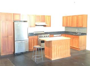 233 S 1st St APT 2W, Brooklyn, NY 11211