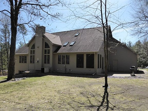 3rd image of 720 River Oaks Trl