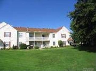 176 Fairview Cir, Middle Island, NY 11953