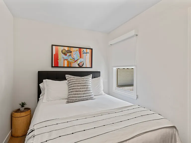 127 Agate Ave #B — Photo 10
