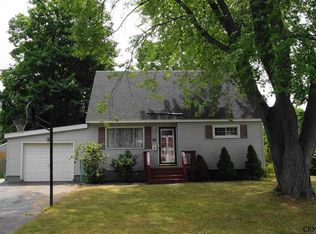 16 Bauer Dr, Colonie, NY 12205