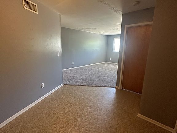 5th image of 18051 Lakeshore Blvd #304