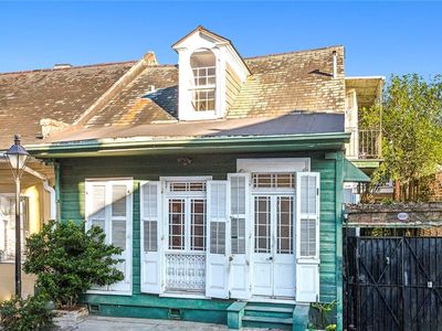 1010 Burgundy St, New Orleans, LA, 70116