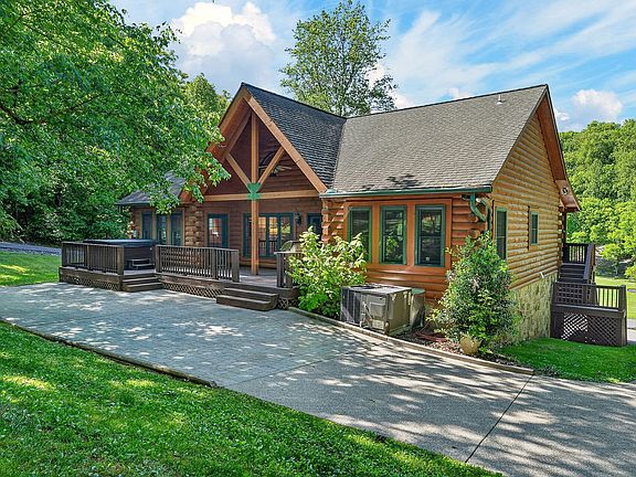 5th image of 110 Baymont Dr