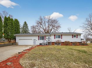 1032 Lilac Ln, Lake City, MN 55041