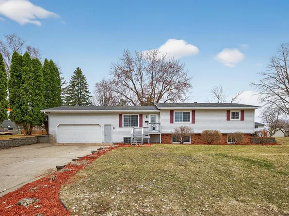 1032 Lilac Ln, Lake City, MN 55041
