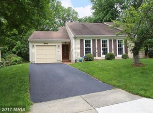 10039 Downeys Wood Ct, Burke, VA 22015