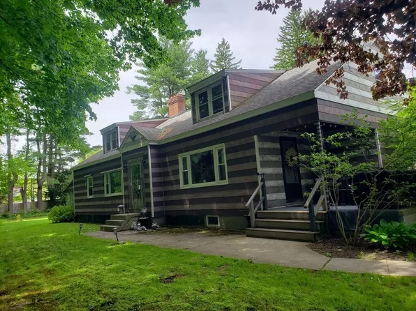 12 Greenwood Ct, Easthampton, MA 01027