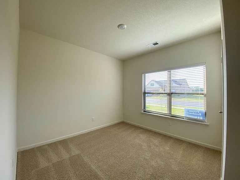 195 Daisy Dr — Photo 20