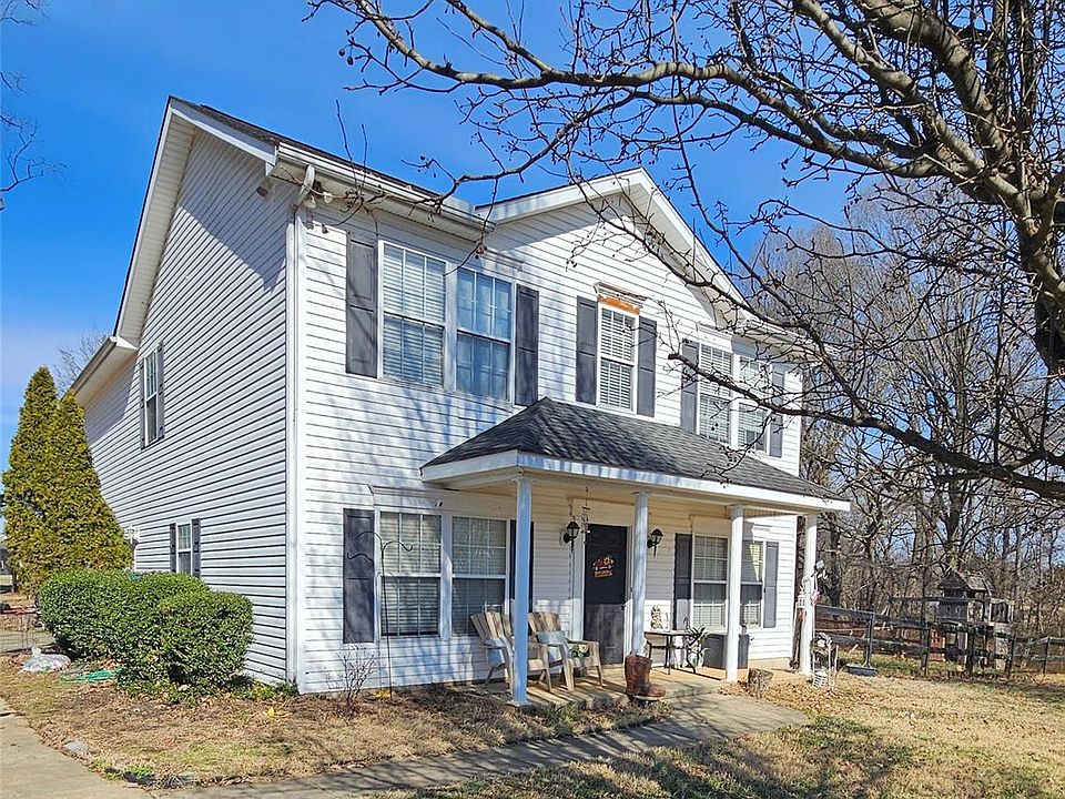 1st image of 2907 New Salem Rd