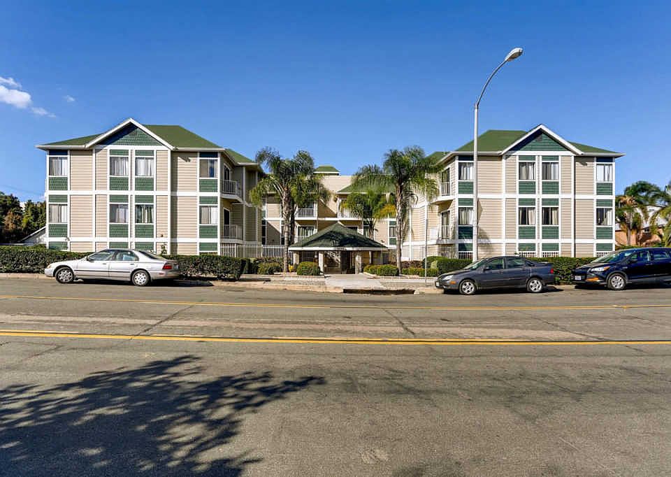 1st image of 2650 Broadway APT 206