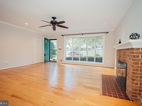 4th image of 5209 Lindsay St
