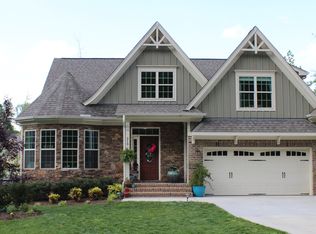 210 Park Dr, Pittsboro, NC 27312