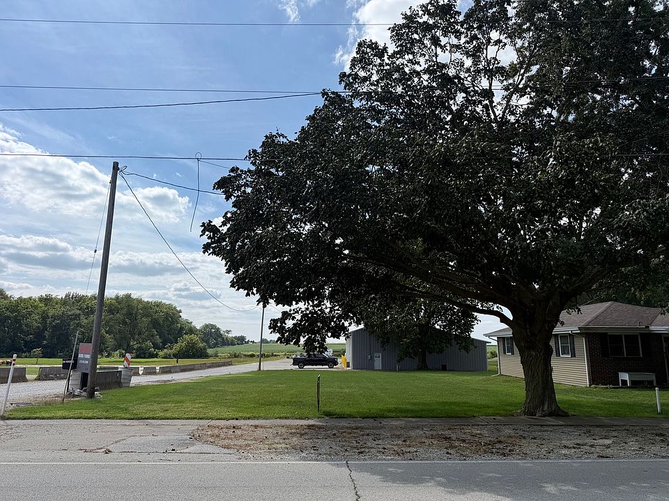 1st image of 205 N 3rd St