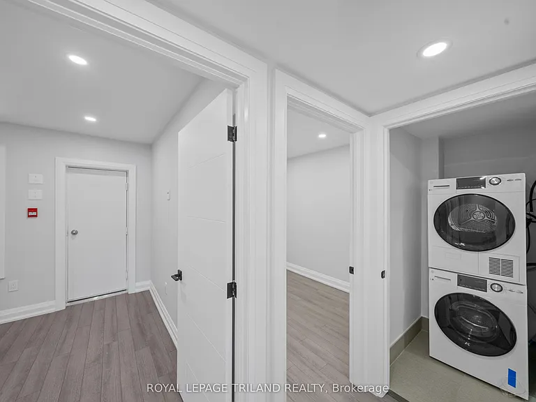 15 Balmoral Ave S #4 — Photo 11