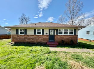 112 S 11th St, Mebane, NC 27302
