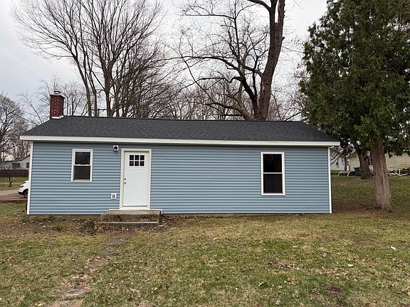 3rd image of 128 Marion St
