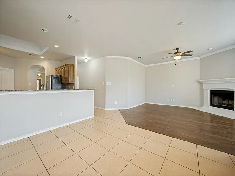 3213 Hornbeam St — Photo 13