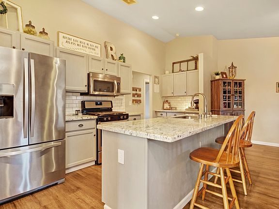 5th image of 19902 126th Street Ct E