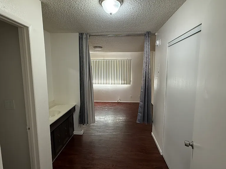 312 E Williams St #B — Photo 4