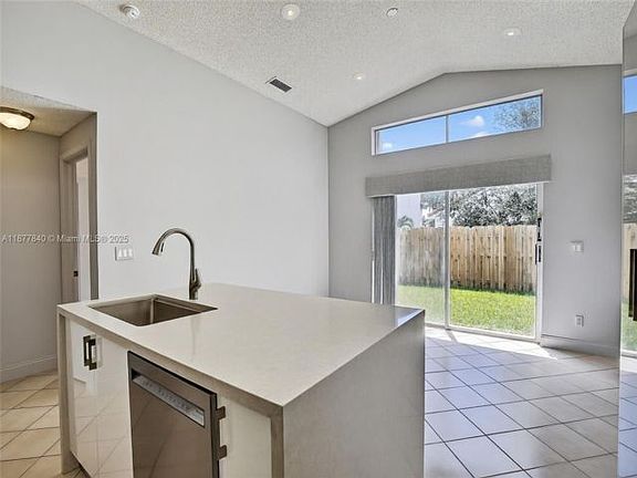 5th image of 17382 SW 22nd Ct