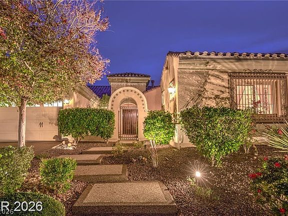 4th image of 2385 Luberon Dr