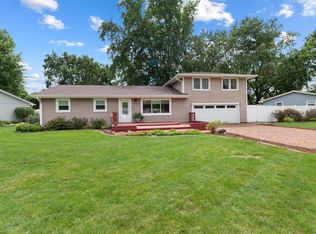 3320 Willowdale Rd, Portage, IN 46368