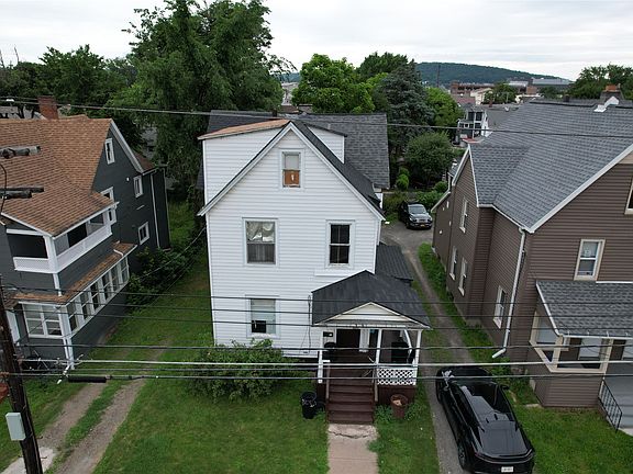 2nd image of 219 Floral Ave