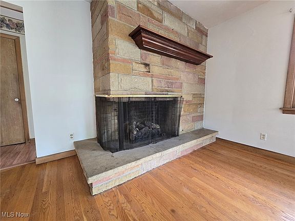 2nd image of 2049 Allandale Dr