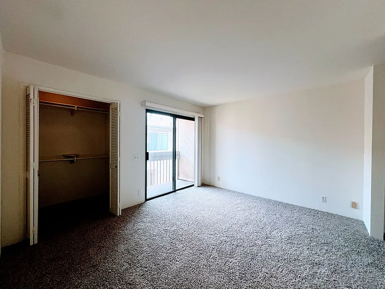 2022 Felspar St — Photo 5