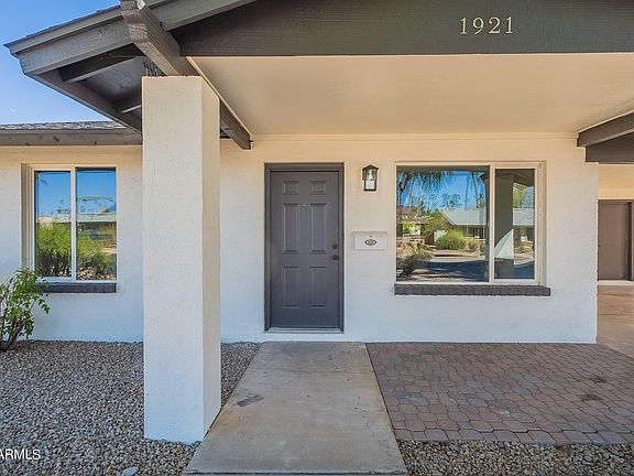 5th image of 1921 E HARVARD Drive