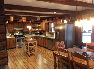 4038 Bear Creek Rd, Reeds Spring, MO 65737