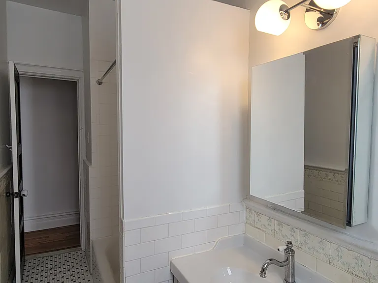 570 5th St #3 — Photo 19
