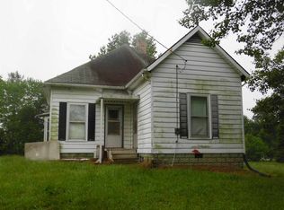 428 2nd St, Elnora, IN