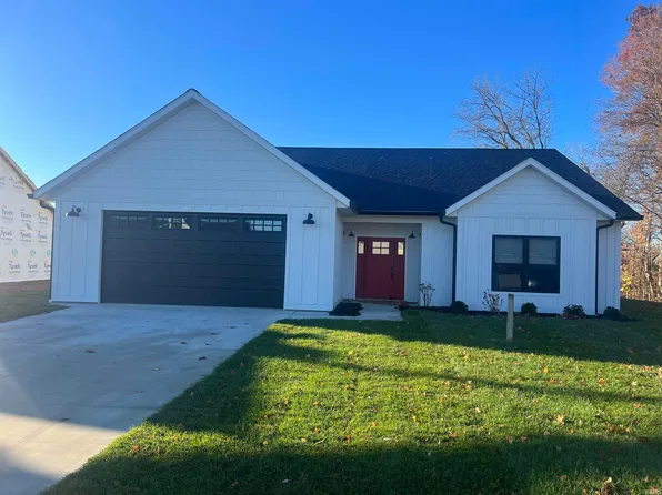 939 Stonehenge Dr, Bedford, IN 47421