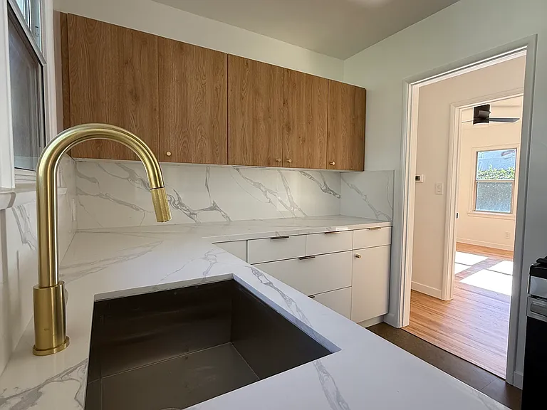 4368 Kraft Ave #1 — Photo 7