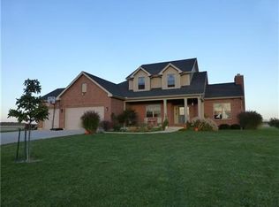 1659 S Greenlee Rd, Ludlow Falls, OH 45339