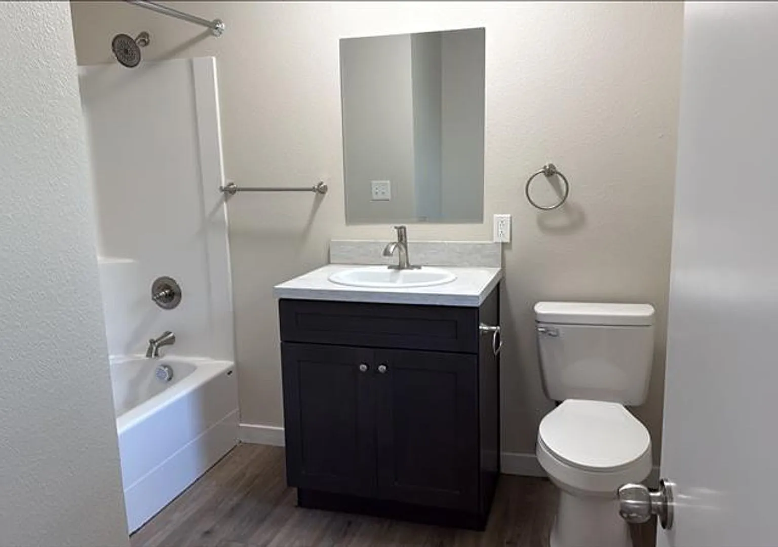 9240 Garrison Rd Apartments — Photo 4