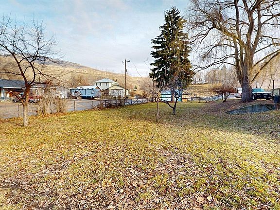 4th image of 10 Bighorn Dr