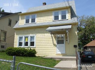 17 Corinne St SW, Grand Rapids, MI 49507