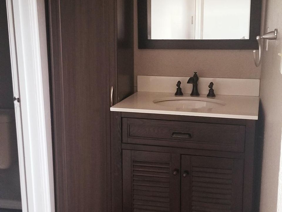1st image of 602 E Will Rogers Blvd #B