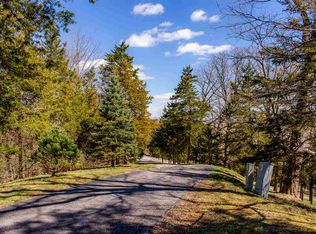 15515 N Ivy Lake Rd, Chillicothe, IL 61523