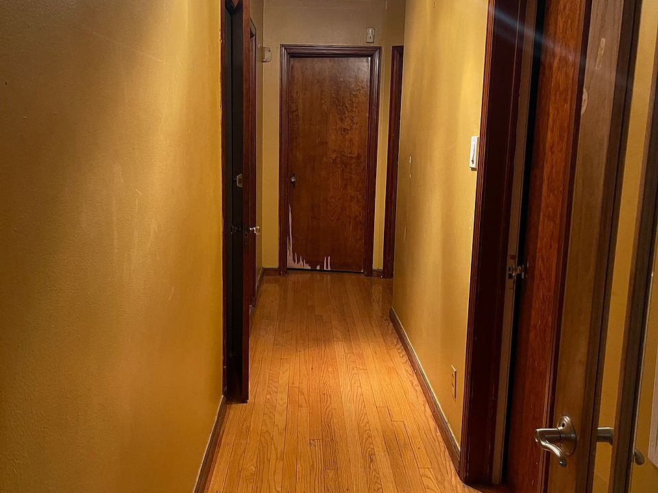 Newly painted pics coming soon. Some updates in bathroom and kitchen.
