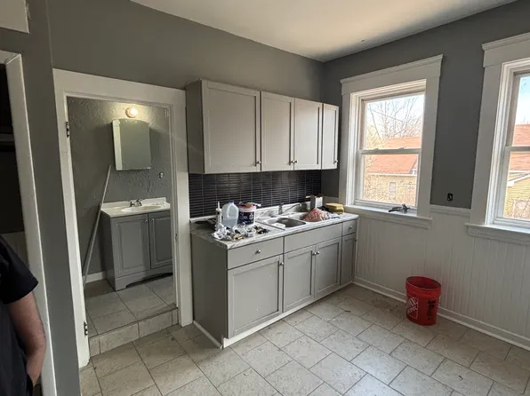 6501 Sebert Ave, Cleveland, OH