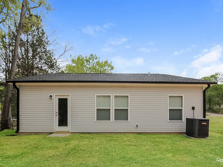 1300 W Walnut Ave — Photo 14