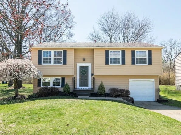 344 Silver Meadows Blvd, Kent, OH 44240