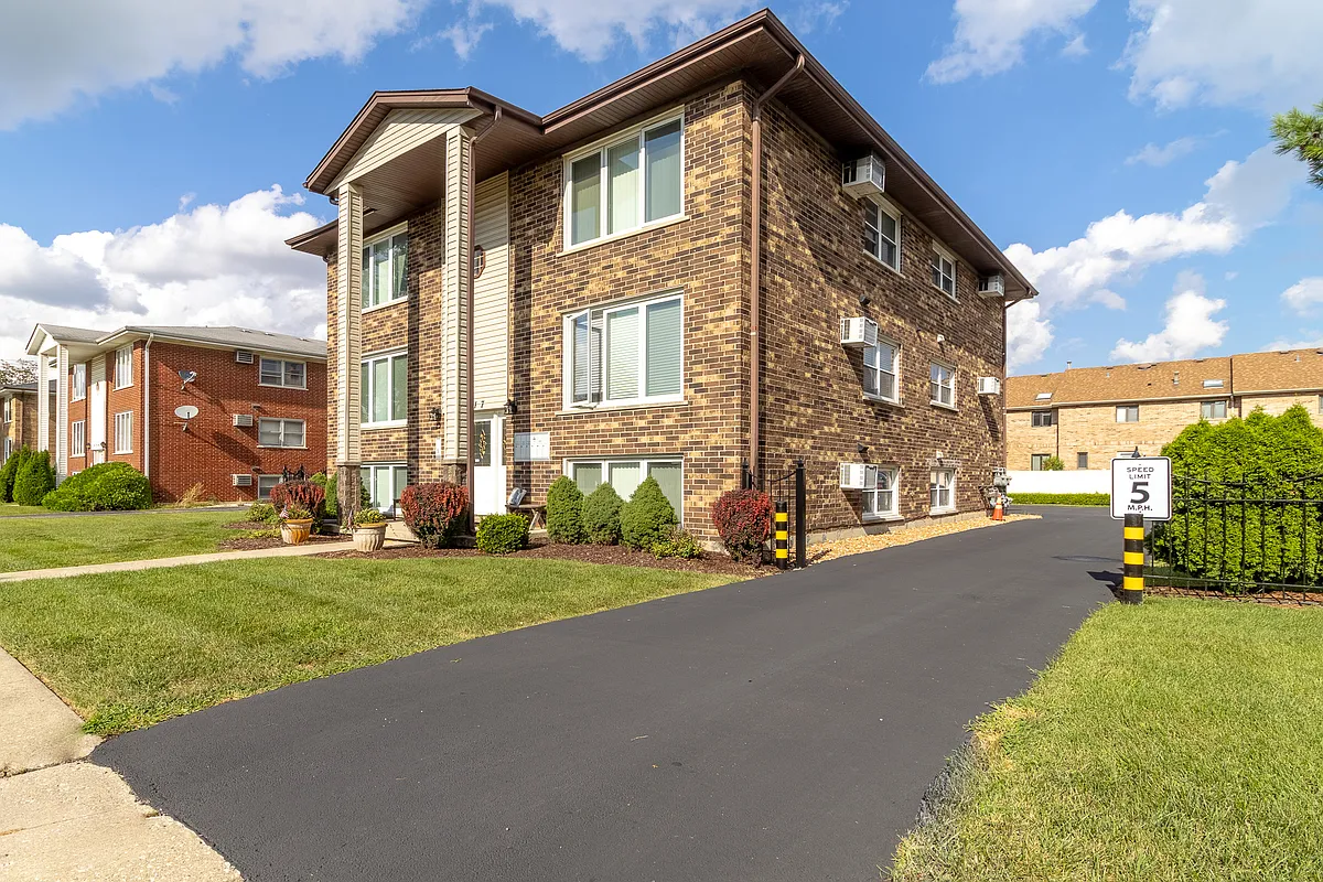 Building Photo - 4517 Sunnyside Ave #1N