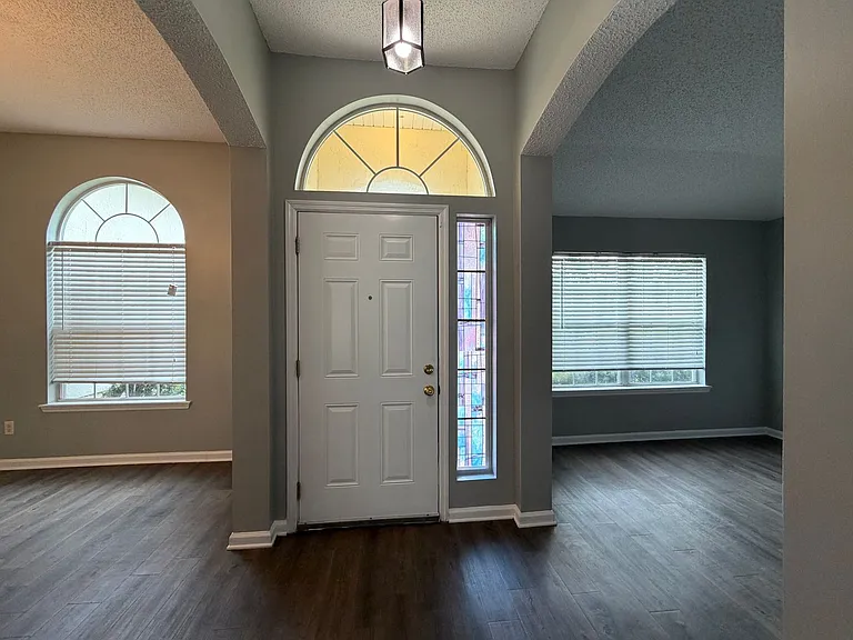 3041 Southall Ct — Photo 2