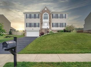 506 Saddle Ridge Ct, Irwin, PA 15642