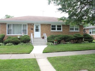 7516 Kenneth Ave, Skokie, IL 60076